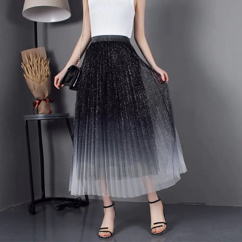 High-Waisted Pleated Skirt with Gradient Mesh Design